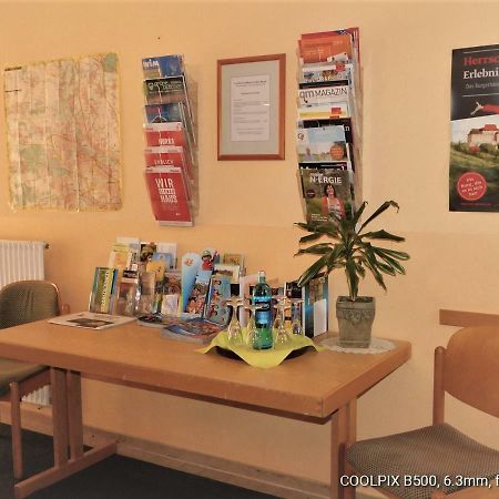 Gasthof Landhotel Gruner Baum Cadolzburg Esterno foto