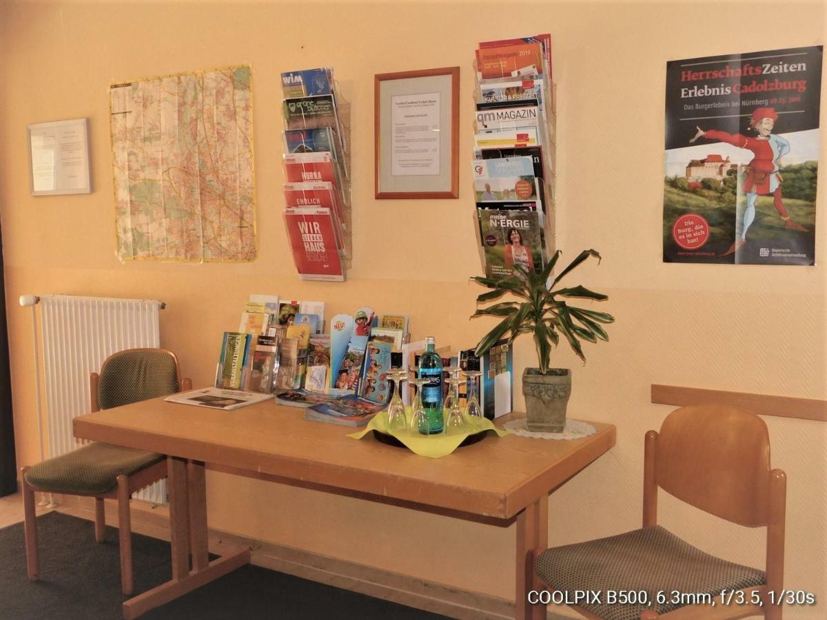 Gasthof Landhotel Gruner Baum Cadolzburg Esterno foto