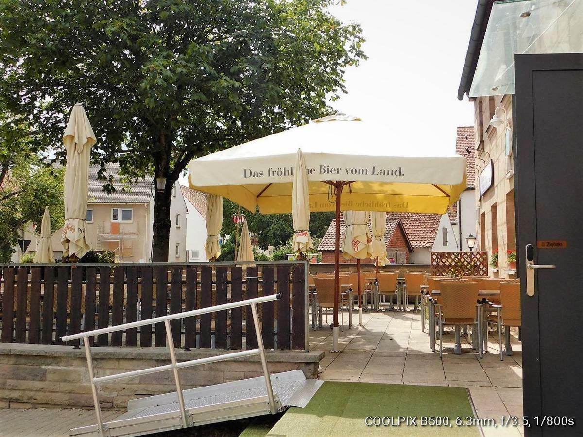Gasthof Landhotel Gruner Baum Cadolzburg Esterno foto
